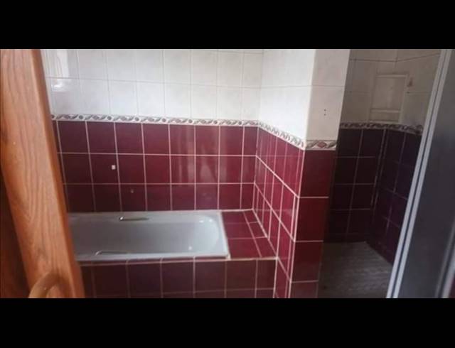 6 BEDROOM HOUSE FOR SALE IN OOS EINDE